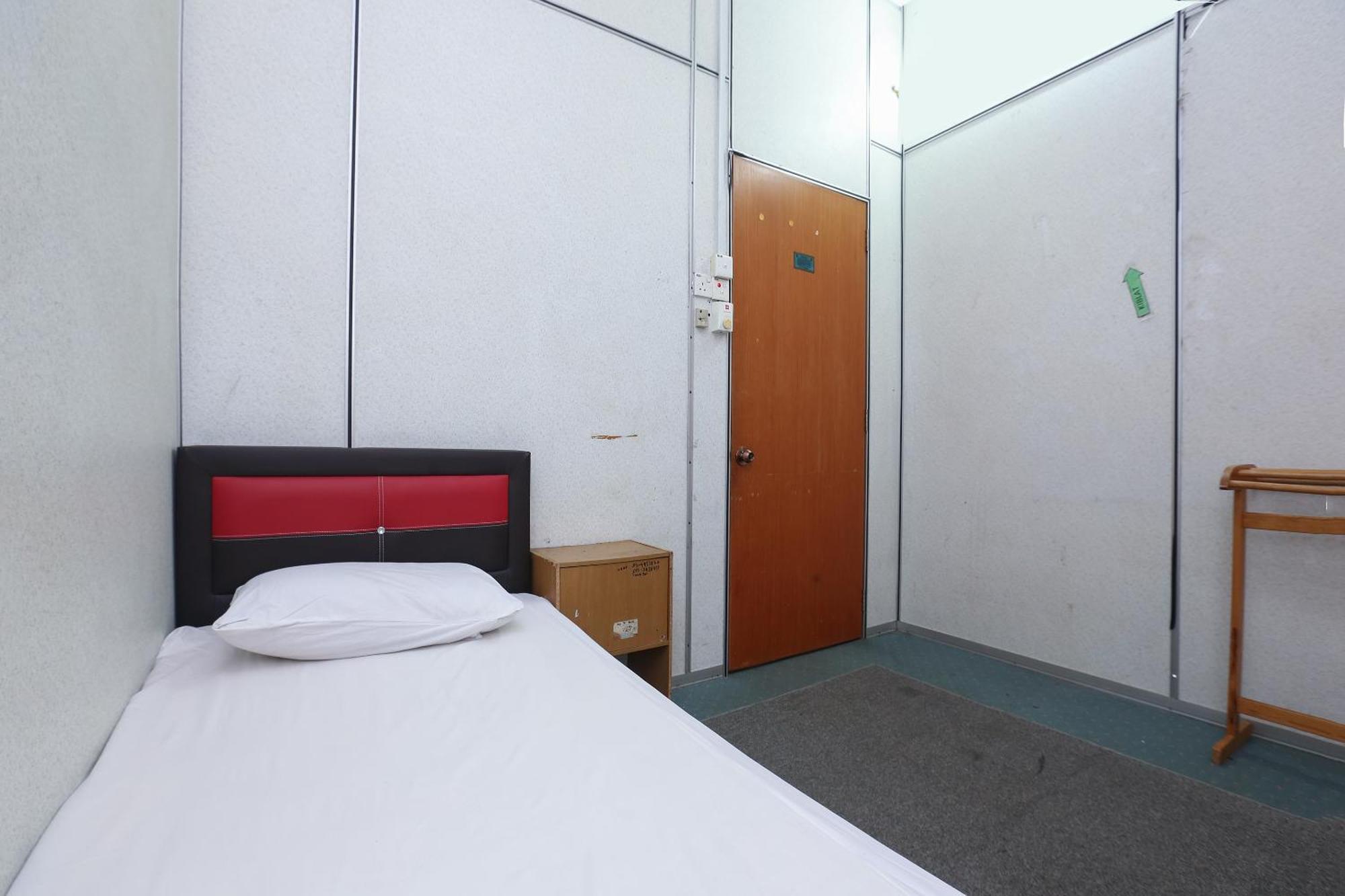 SPOT ON 89755 D&d Budget Inn Kota Bharu Exterior foto