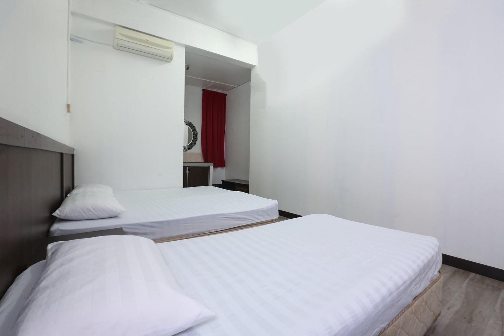 SPOT ON 89755 D&d Budget Inn Kota Bharu Exterior foto