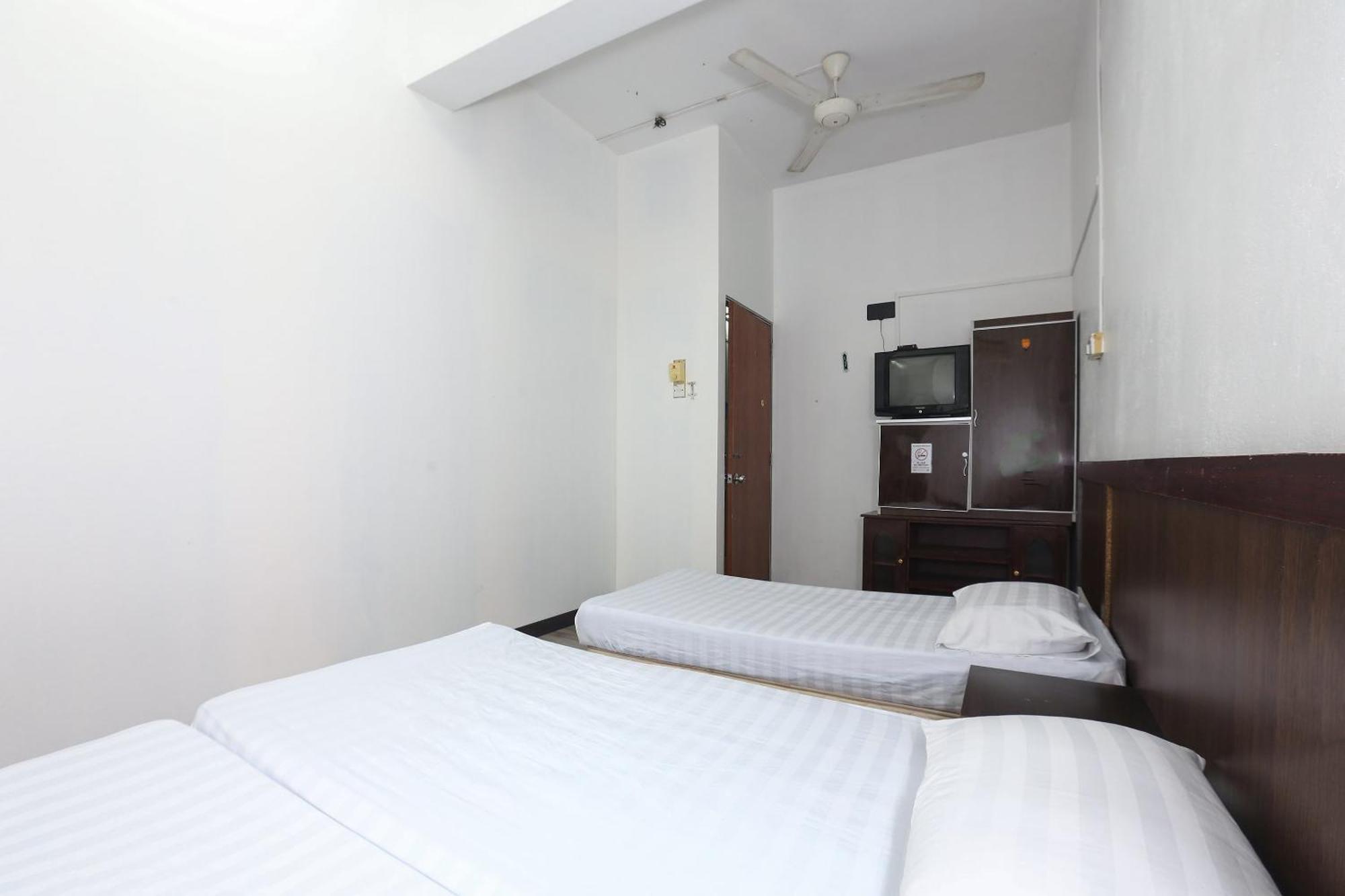 SPOT ON 89755 D&d Budget Inn Kota Bharu Exterior foto